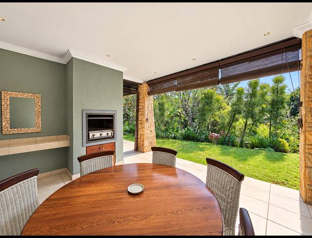 4 BEDROOM TOWNHOUSE TO LET IN BALLITO CENTRAL
